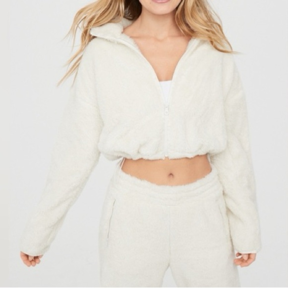 Aerie OFFLINE Fluffy Sherpa Cropped Full Zip Sweatshirt